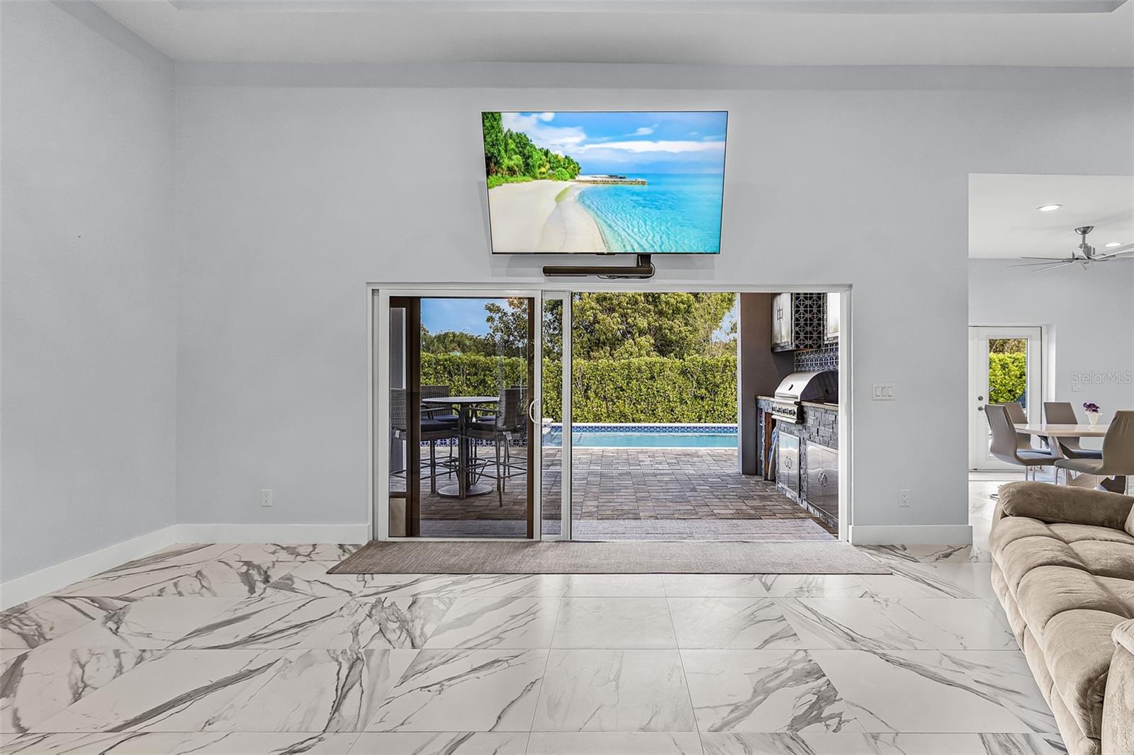 Image 14 of 50 For 1275 Carlene Avenue