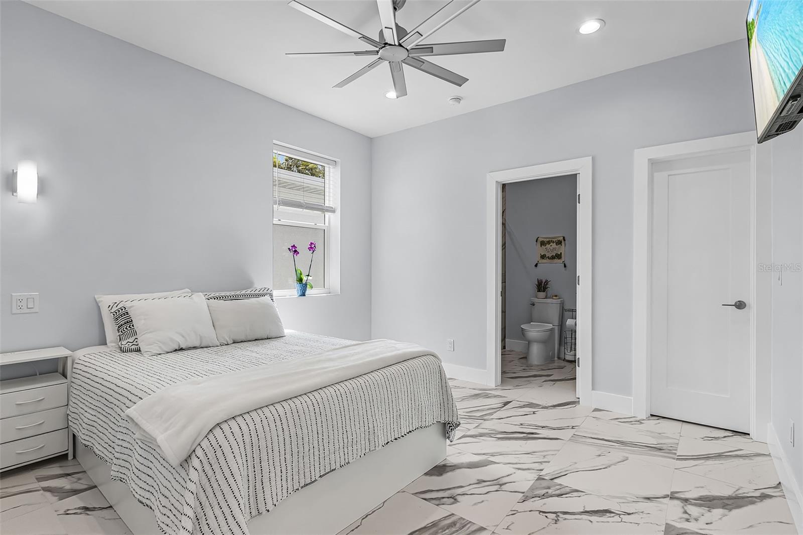 Image 22 of 50 For 1275 Carlene Avenue