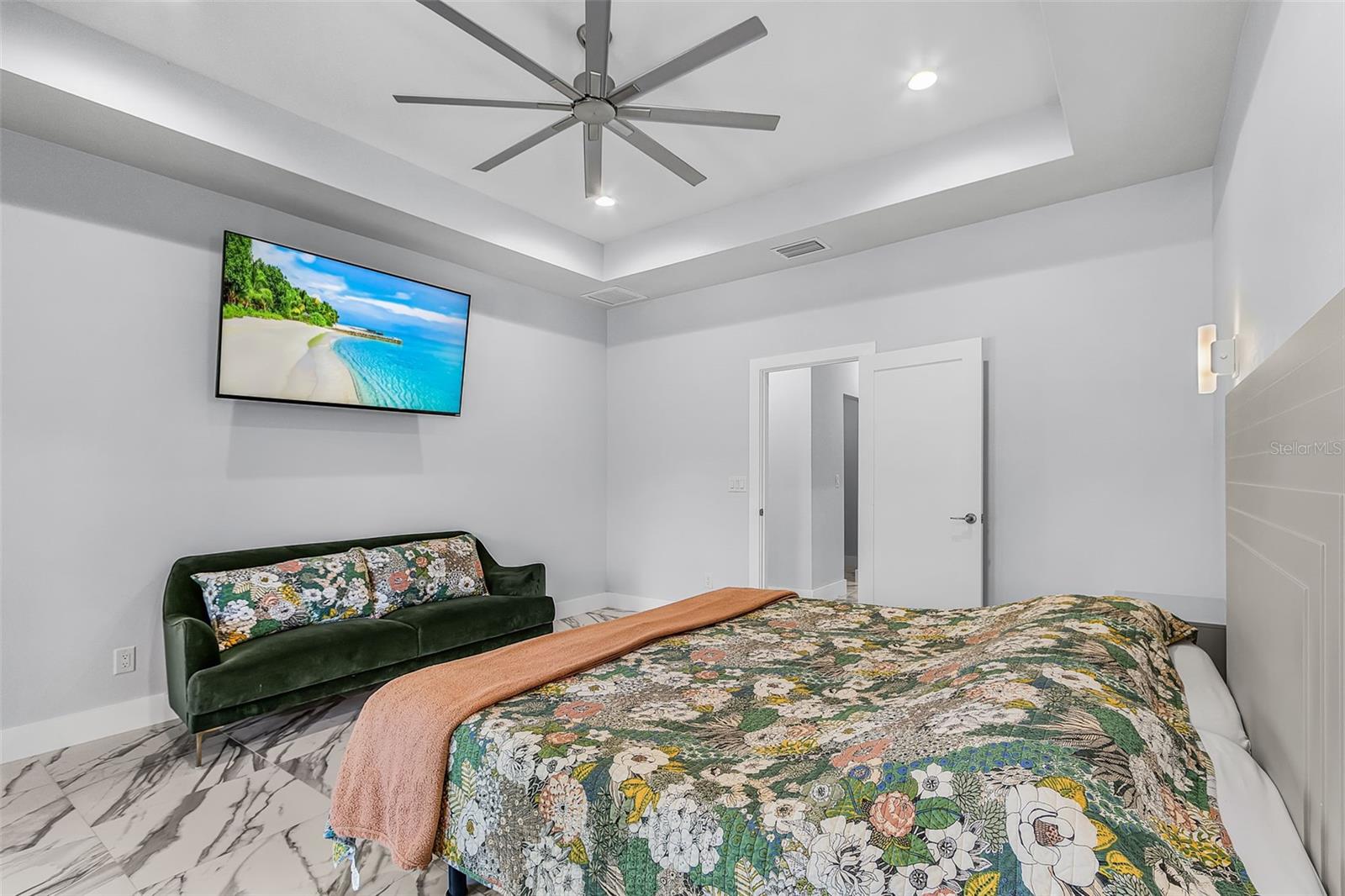 Image 31 of 50 For 1275 Carlene Avenue