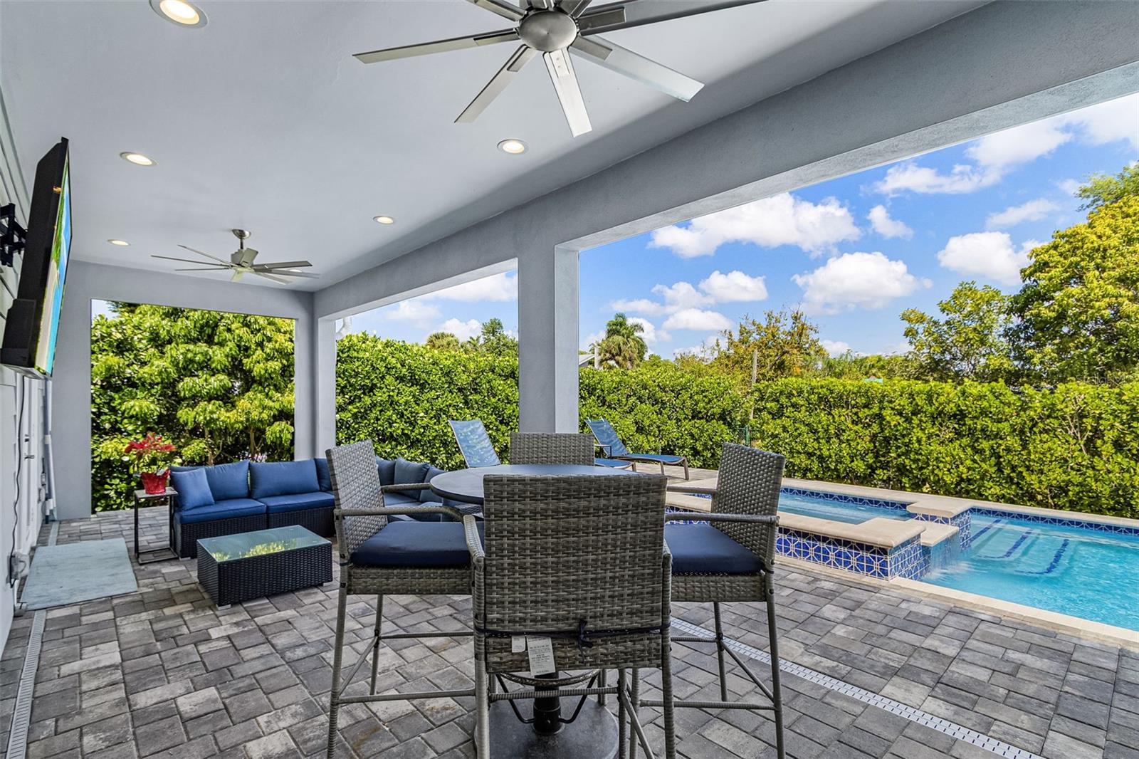 Image 36 of 50 For 1275 Carlene Avenue