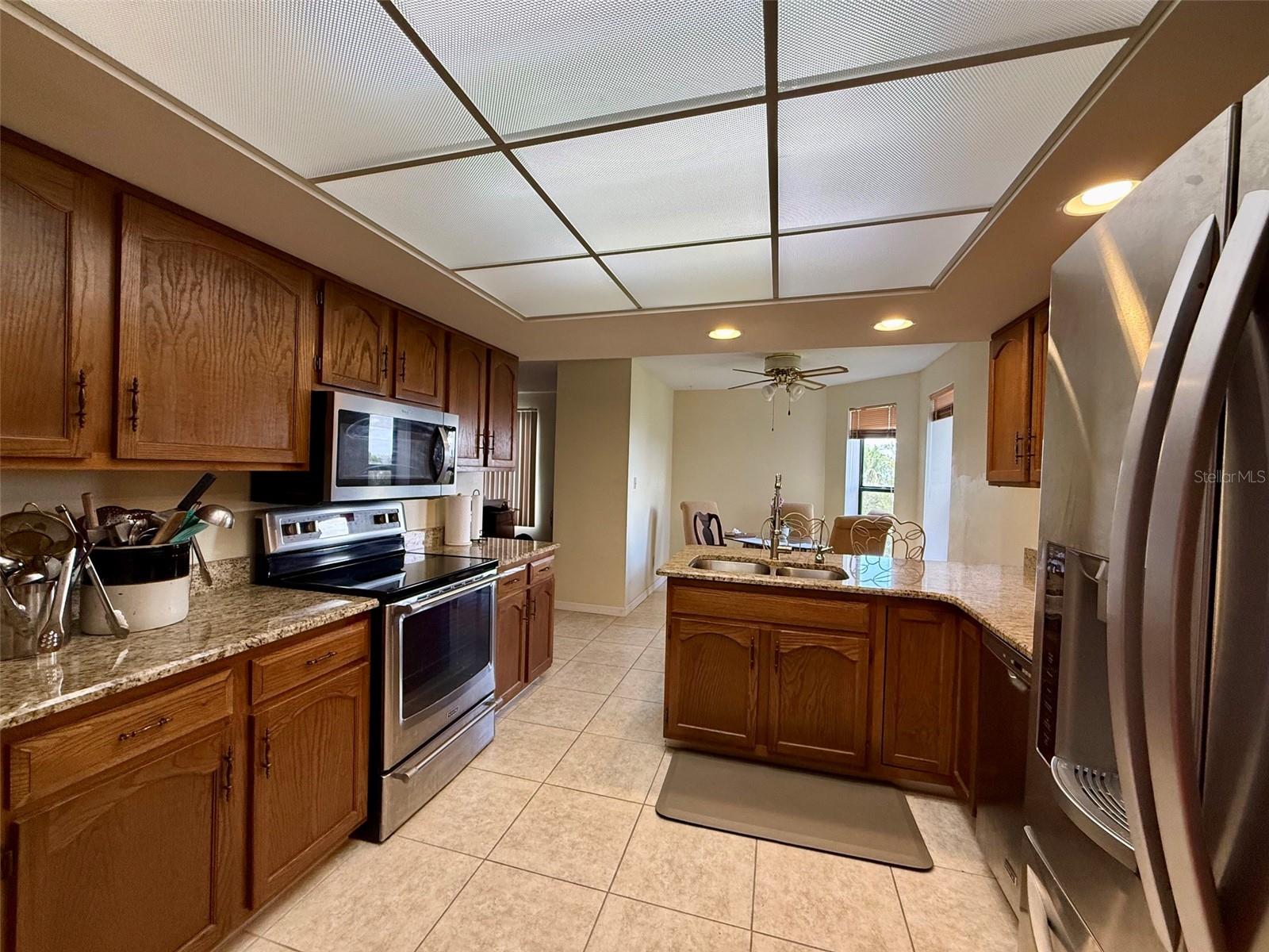 Image 11 of 49 For 25188 Marion Avenue E212