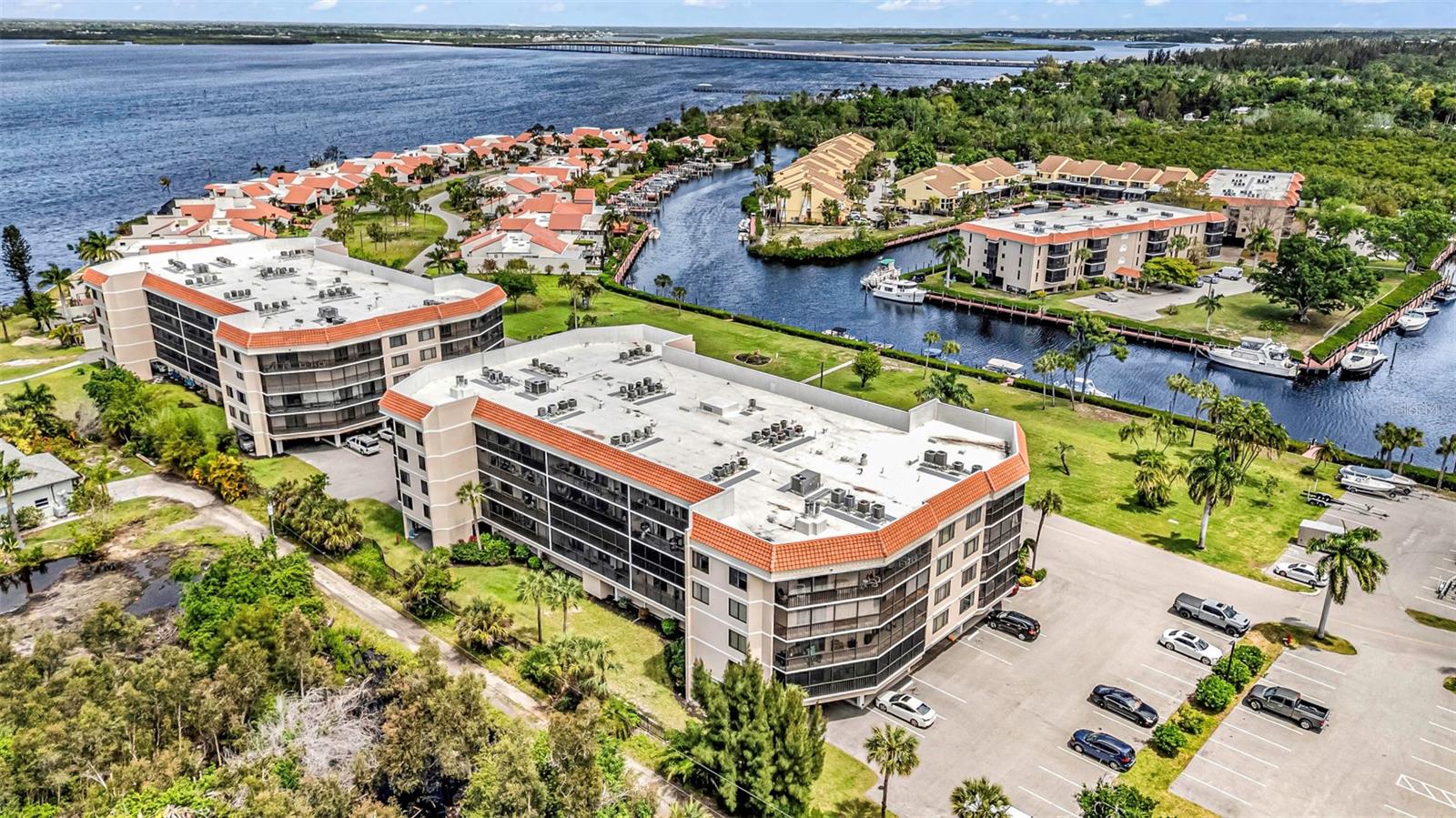 Image 34 of 49 For 25188 Marion Avenue E212