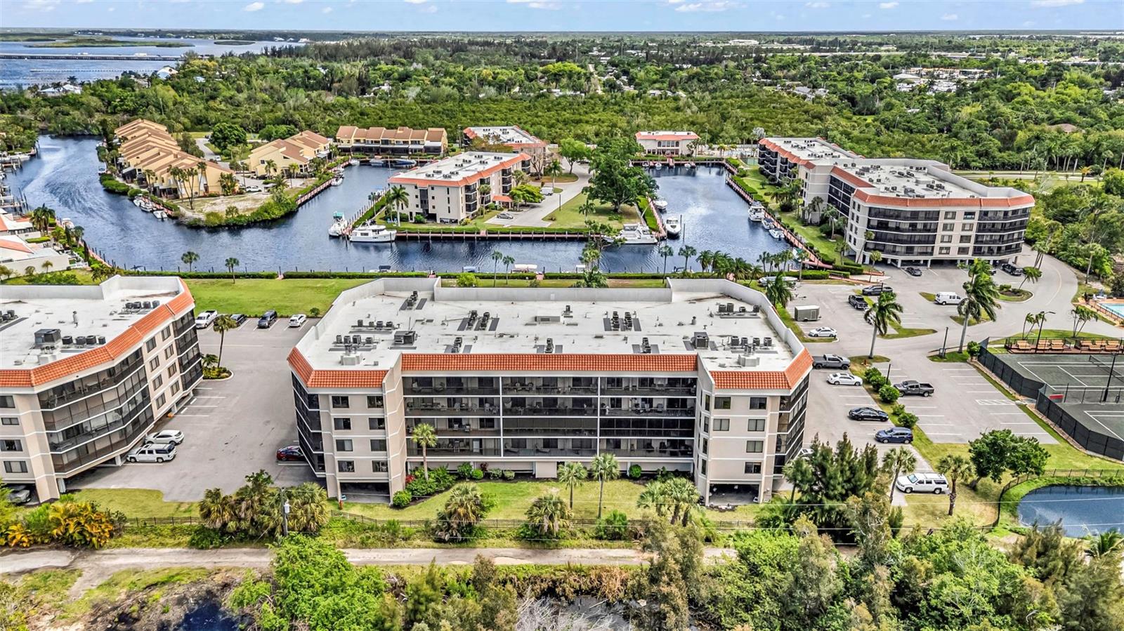 Image 35 of 49 For 25188 Marion Avenue E212