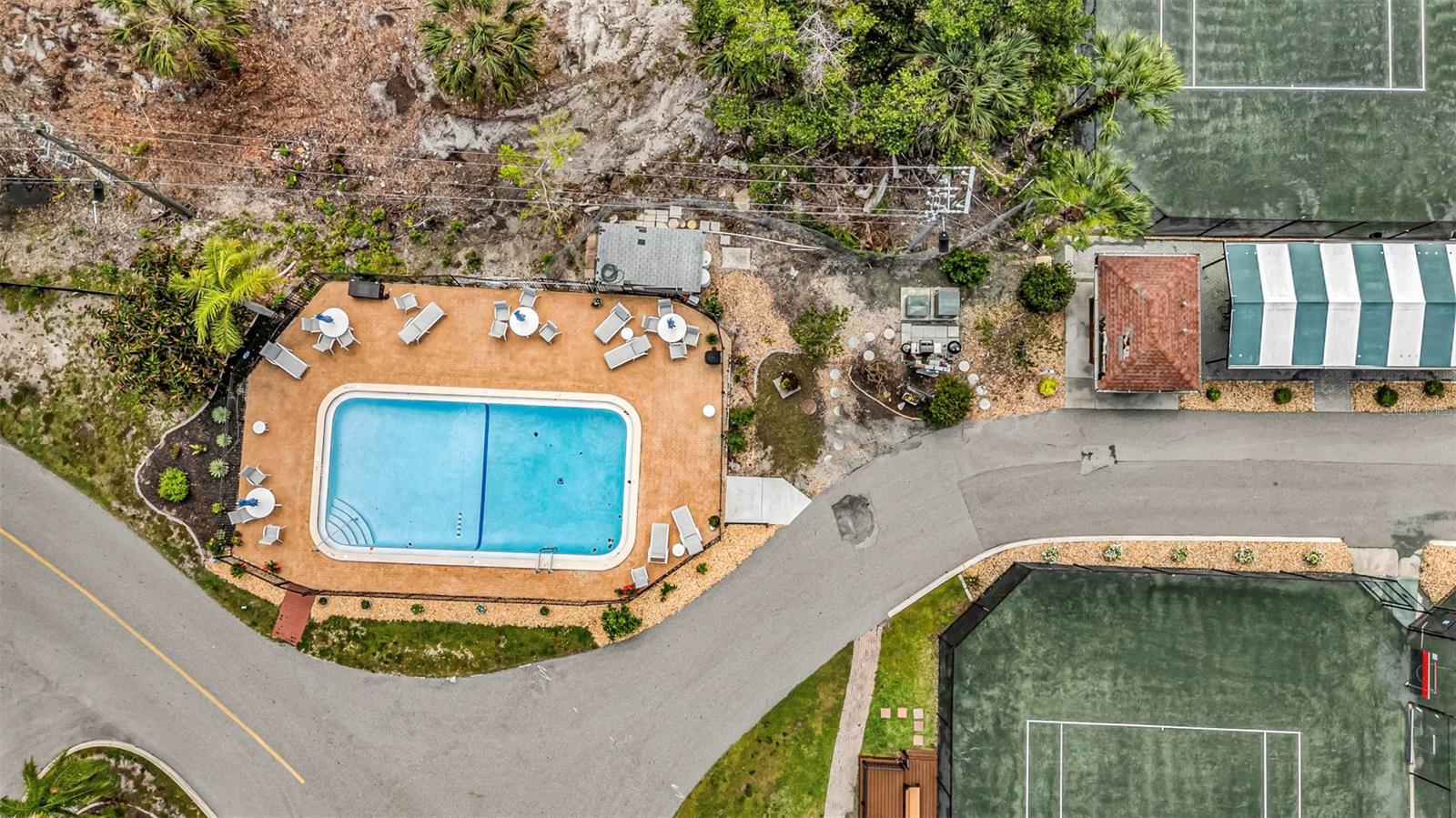 Image 4 of 49 For 25188 Marion Avenue E212