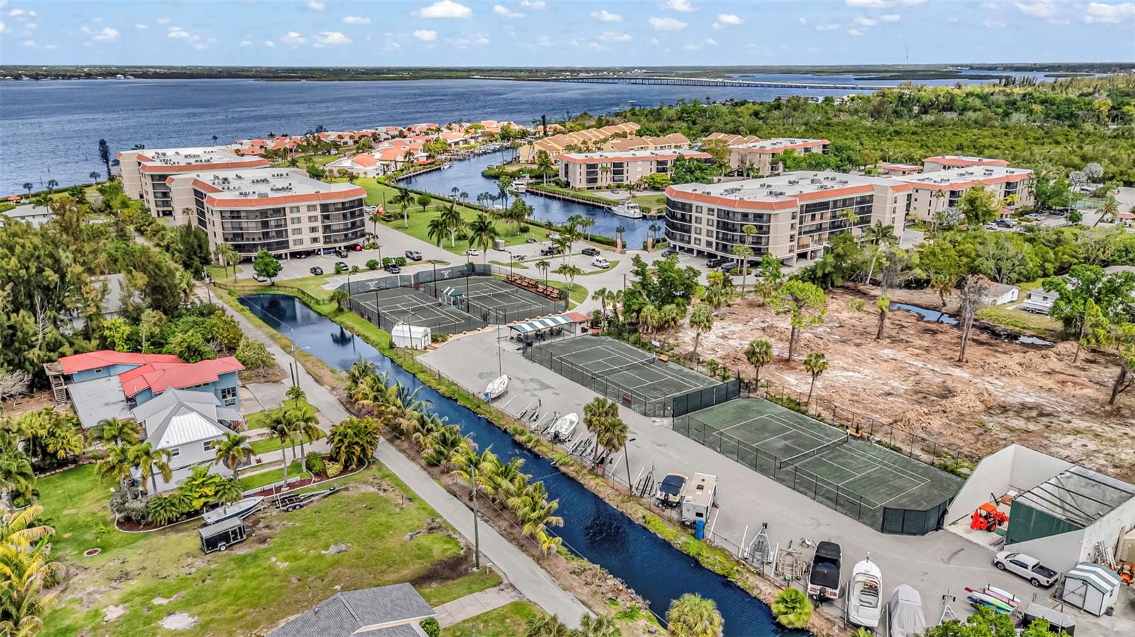 Image 42 of 49 For 25188 Marion Avenue E212