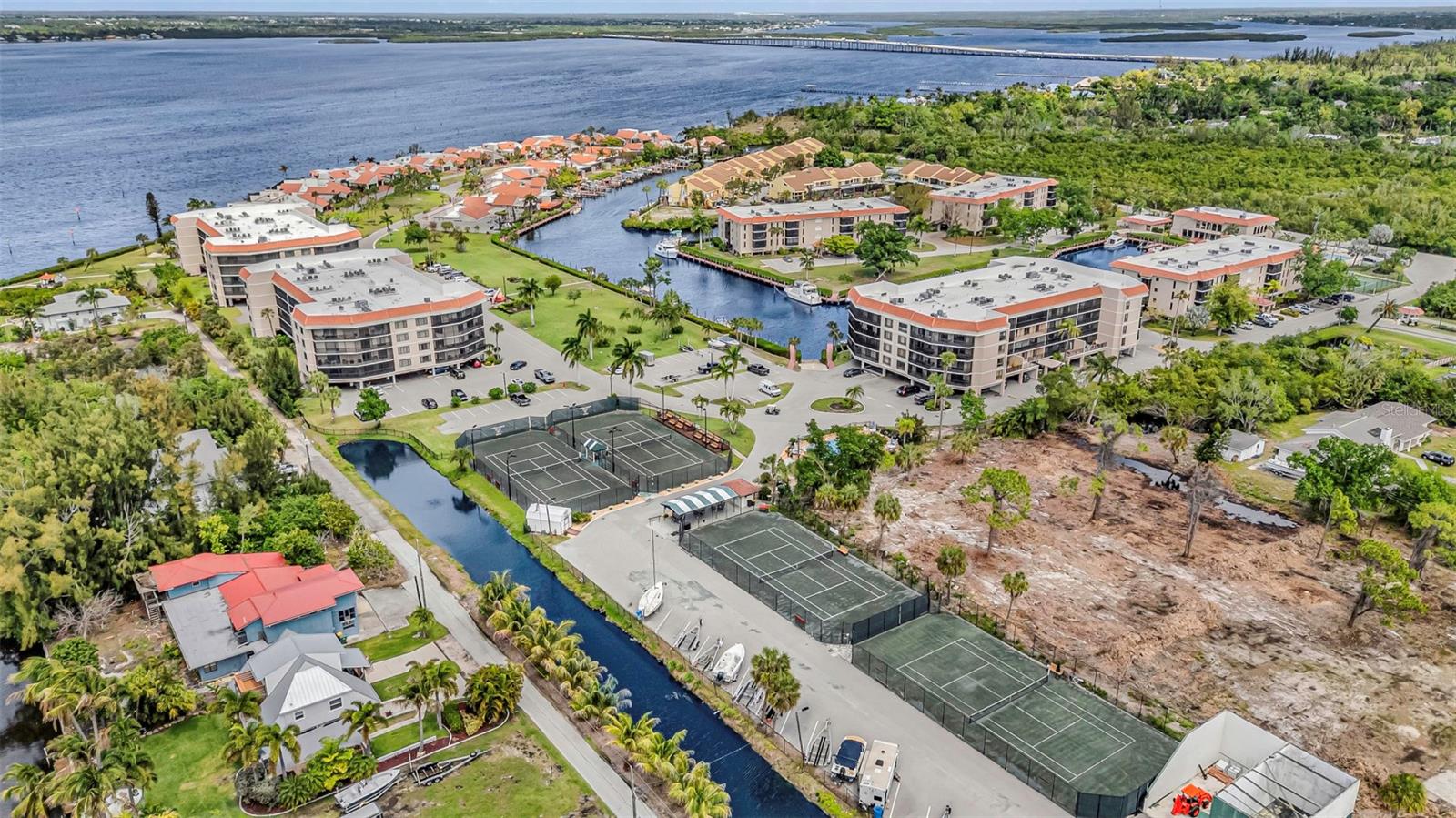 Image 44 of 49 For 25188 Marion Avenue E212