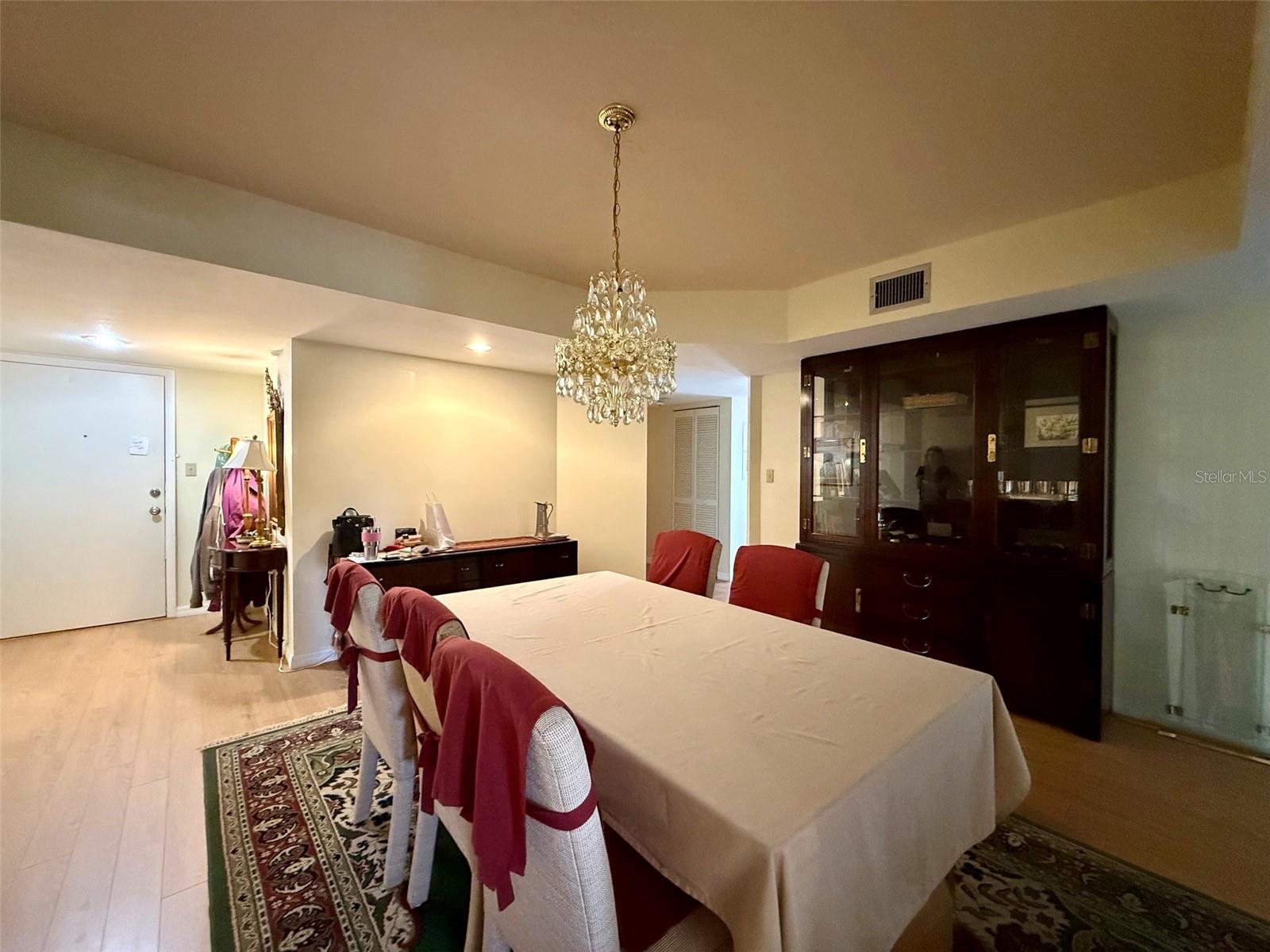 Image 9 of 49 For 25188 Marion Avenue E212