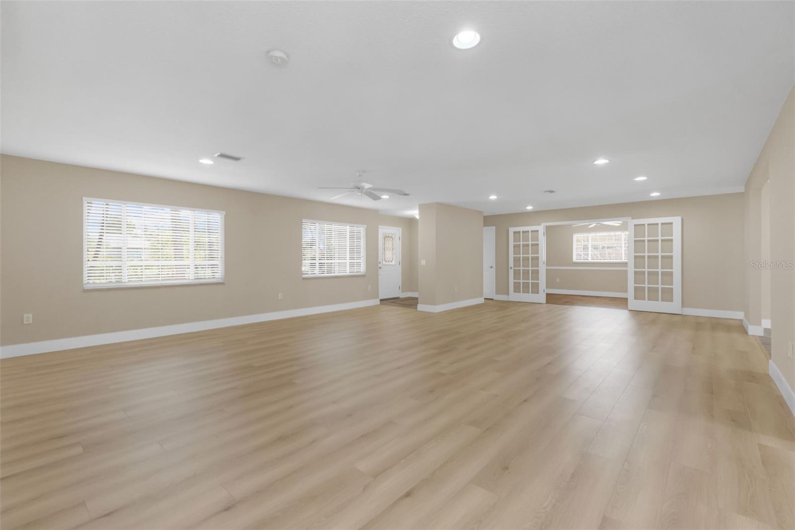 Image 11 of 69 For 28401 Coco Palm Dr