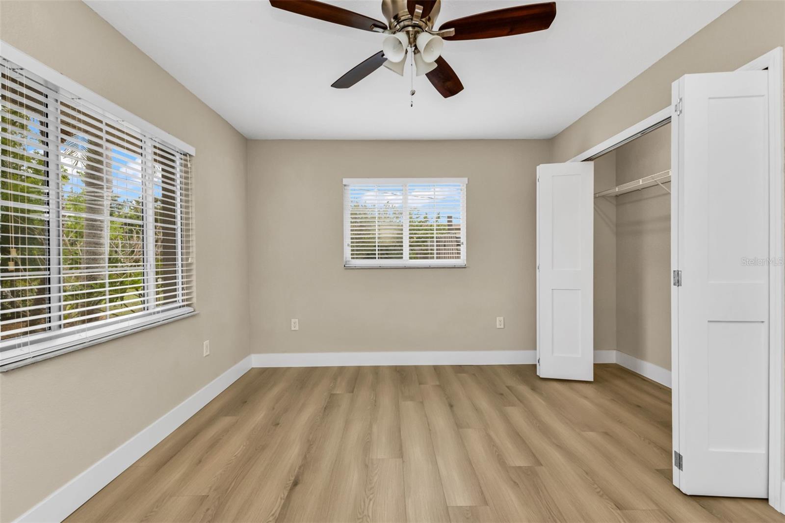 Image 18 of 69 For 28401 Coco Palm Dr