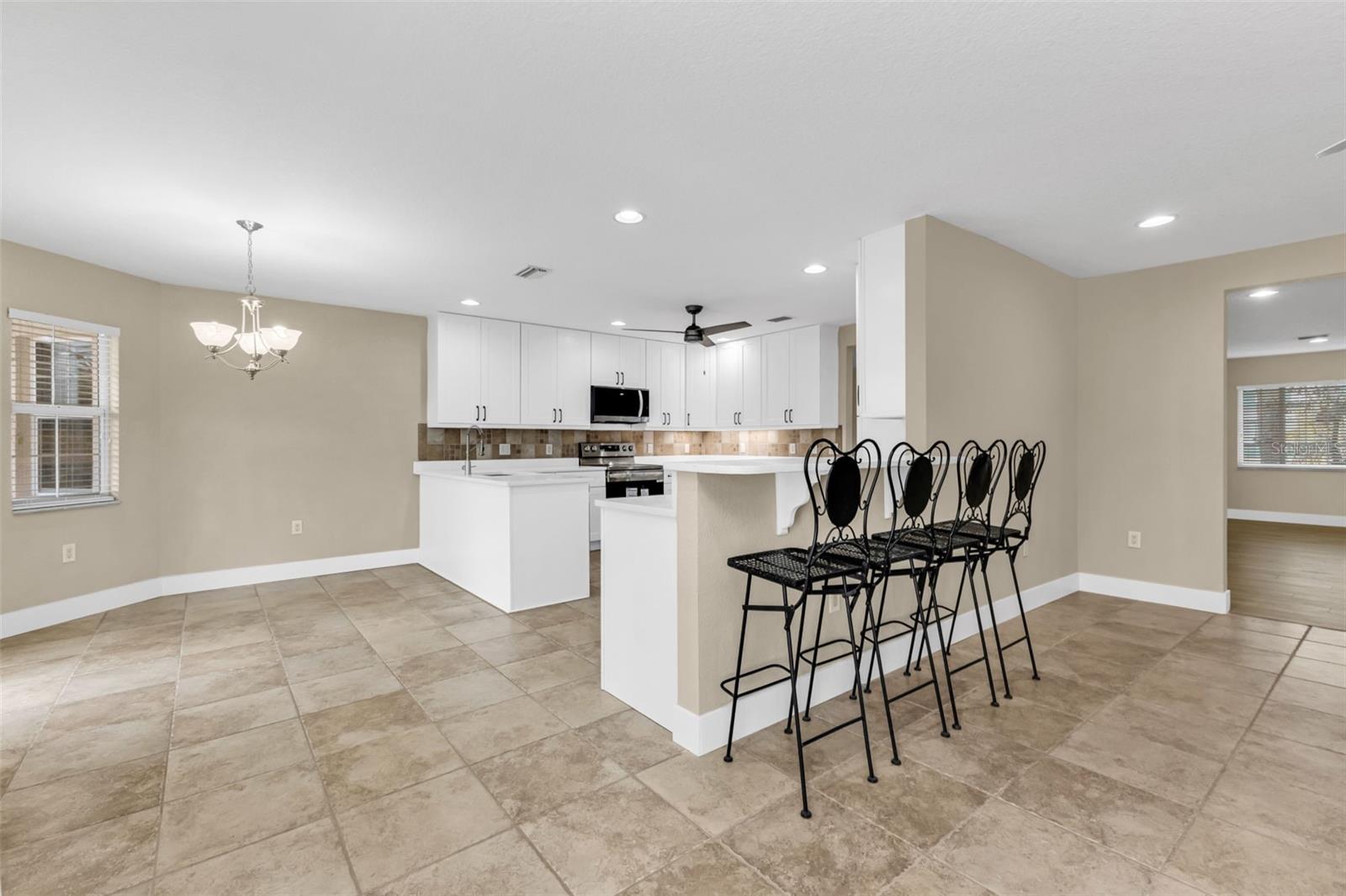 Image 28 of 69 For 28401 Coco Palm Dr