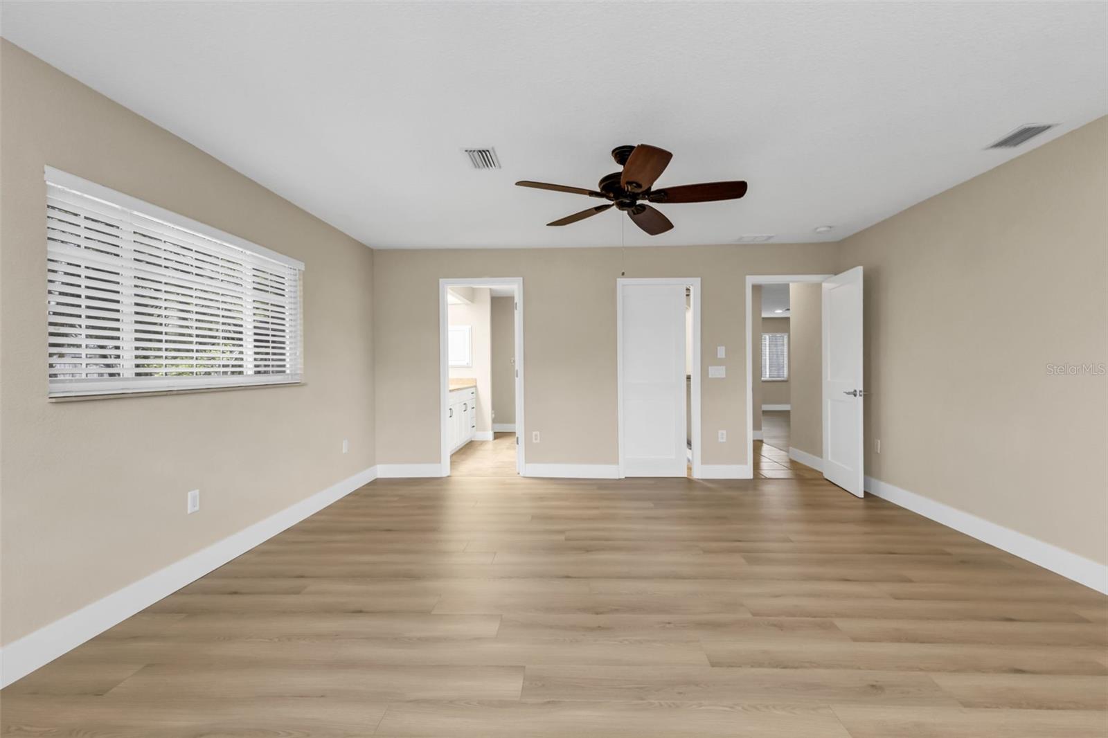 Image 42 of 69 For 28401 Coco Palm Dr