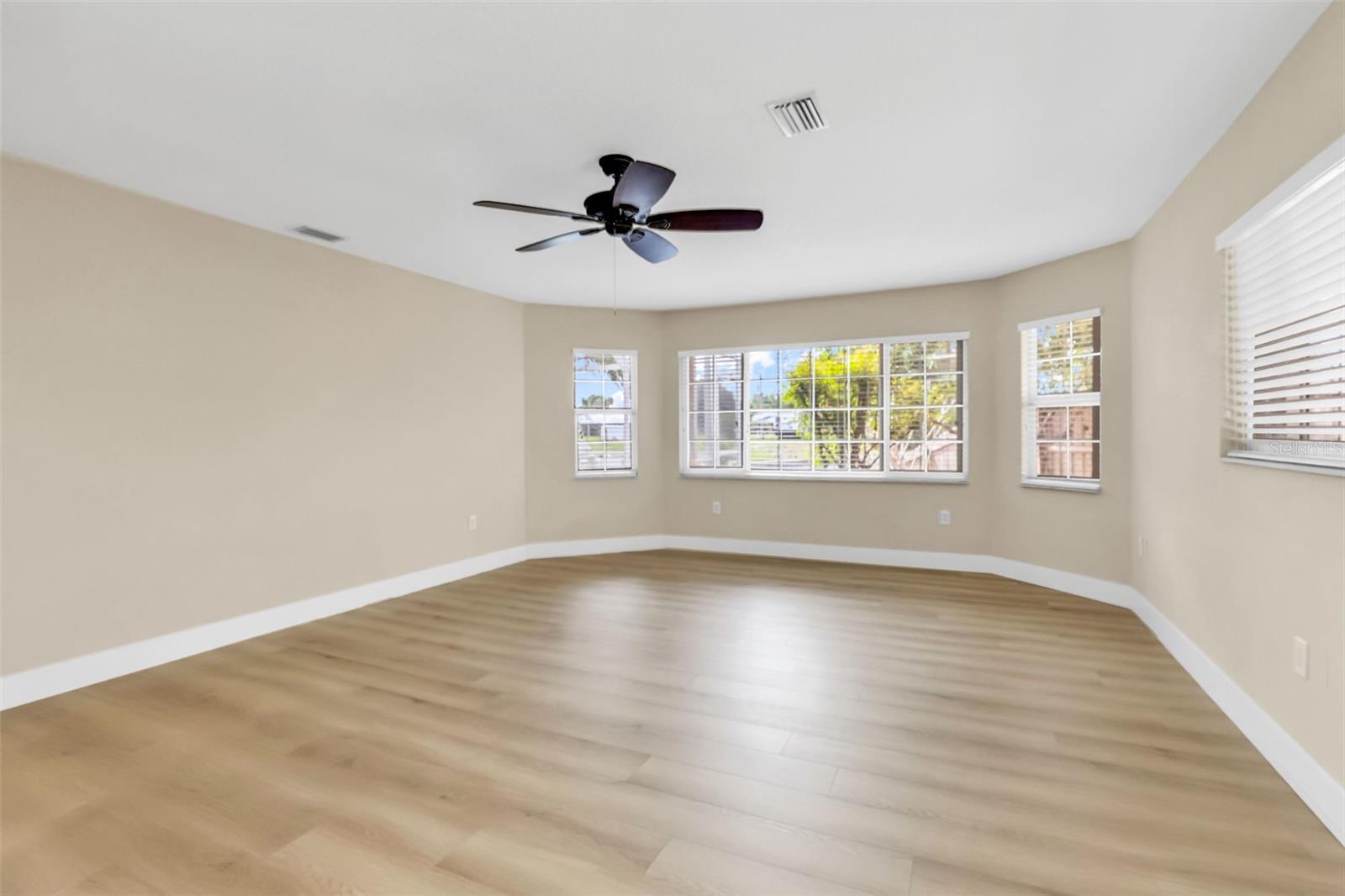 Image 43 of 69 For 28401 Coco Palm Dr