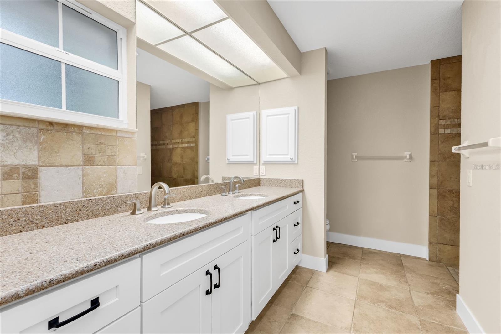 Image 44 of 69 For 28401 Coco Palm Dr