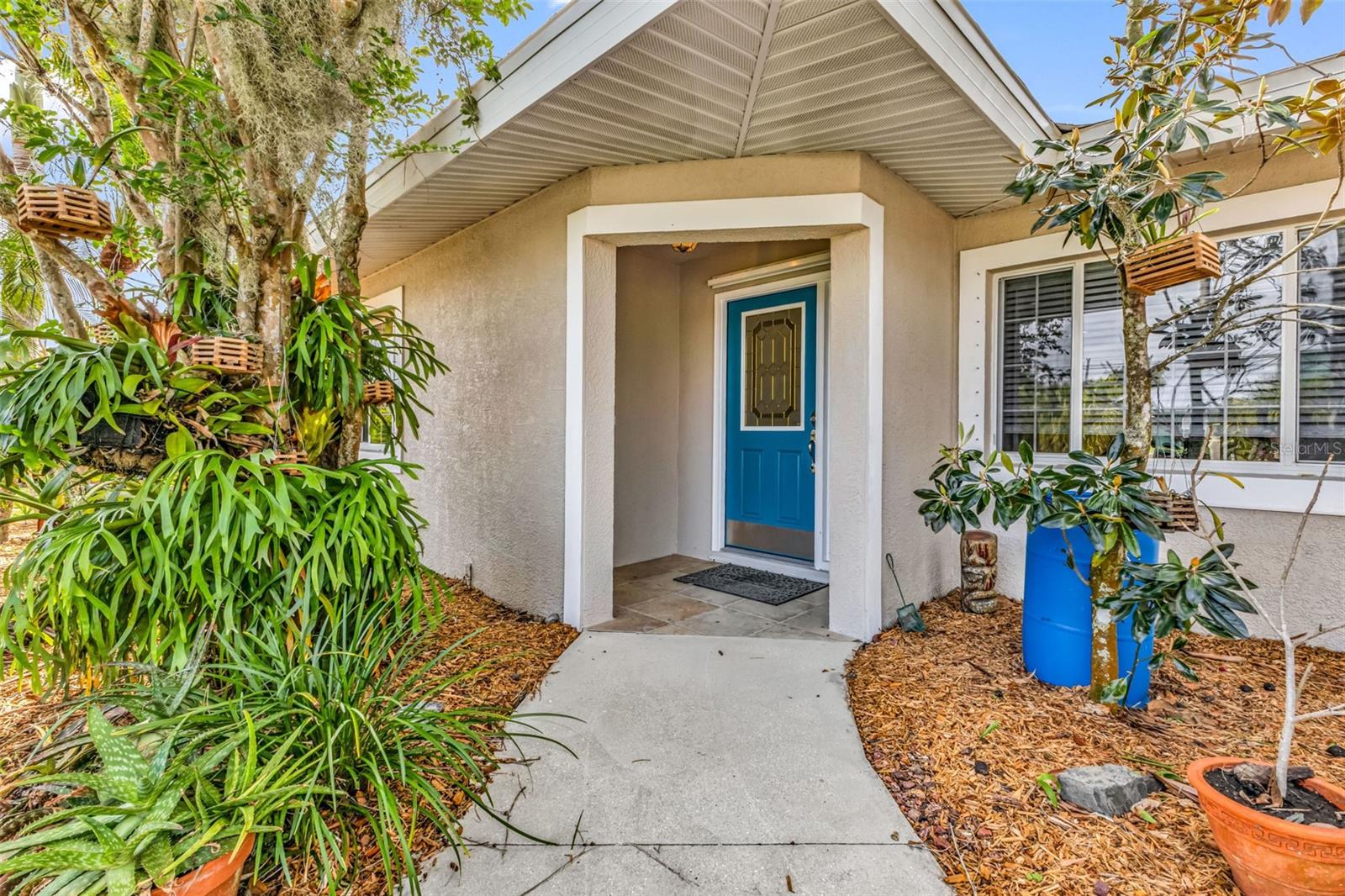 Image 5 of 69 For 28401 Coco Palm Dr