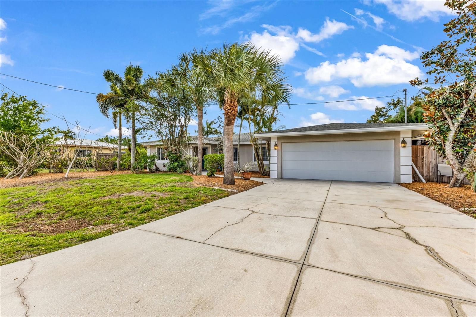 Image 60 of 69 For 28401 Coco Palm Dr