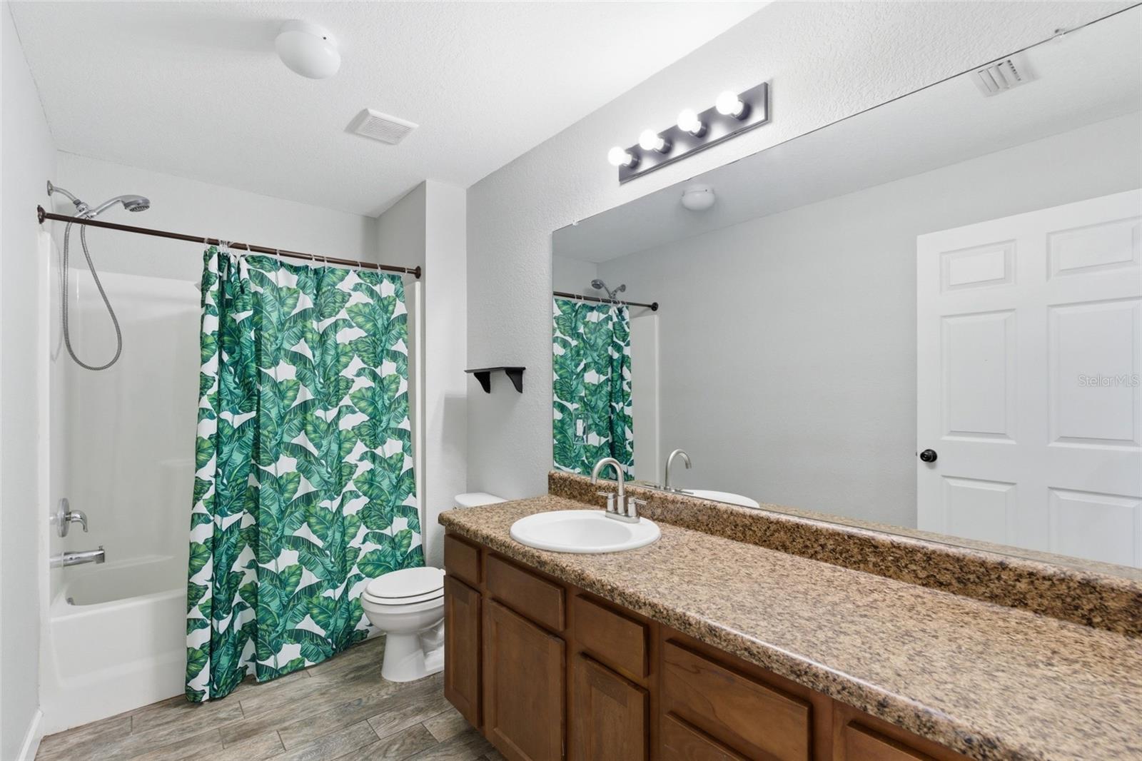 Image 16 of 25 For 3310 Ames Street