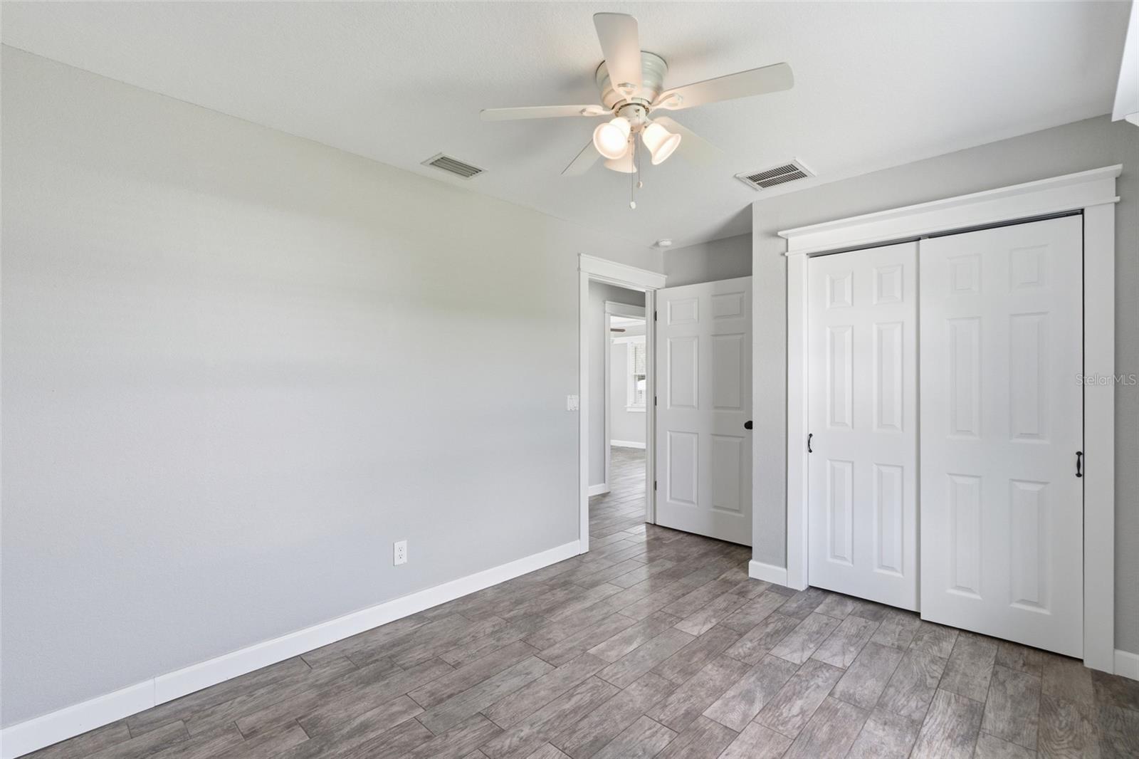 Image 18 of 25 For 3310 Ames Street