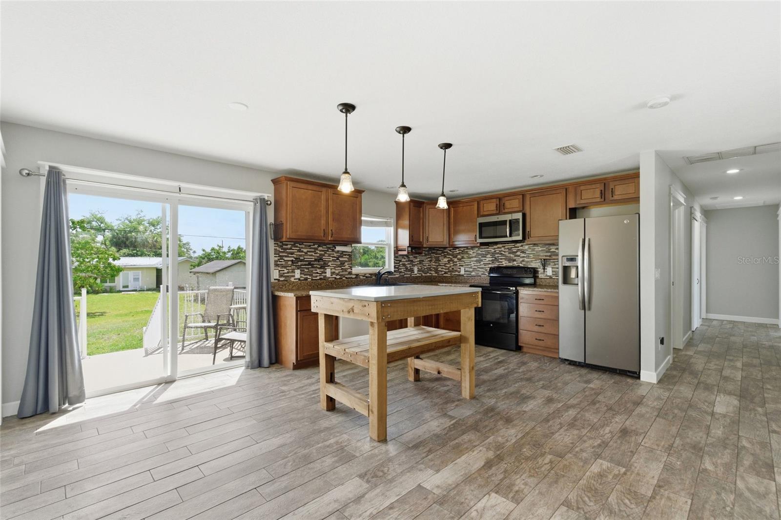 Image 6 of 25 For 3310 Ames Street