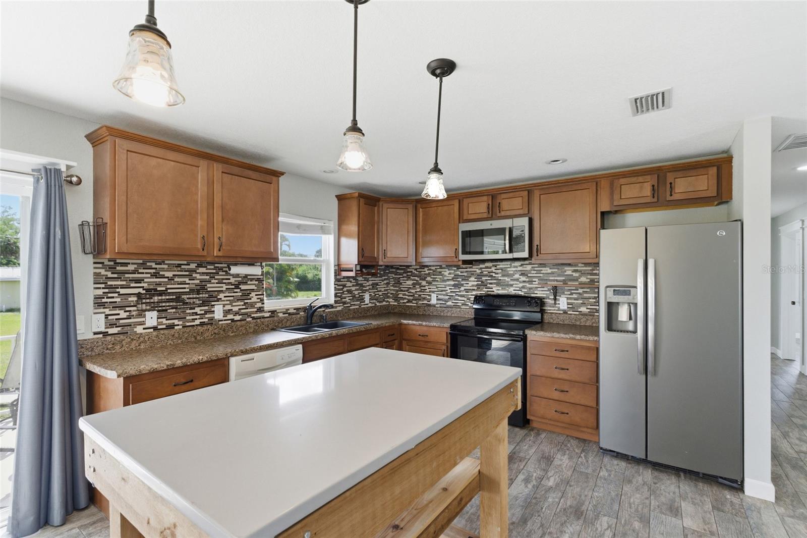 Image 8 of 25 For 3310 Ames Street