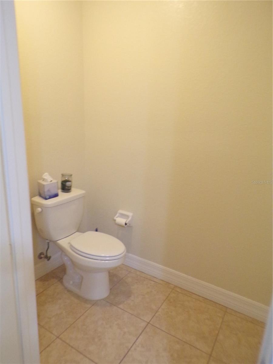 Image 23 of 31 For 94 Vivante Boulevard 302-9432