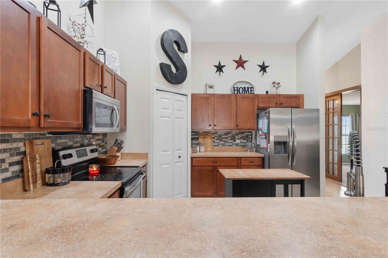 Image 13 of 50 For 3680 Channing Avenue