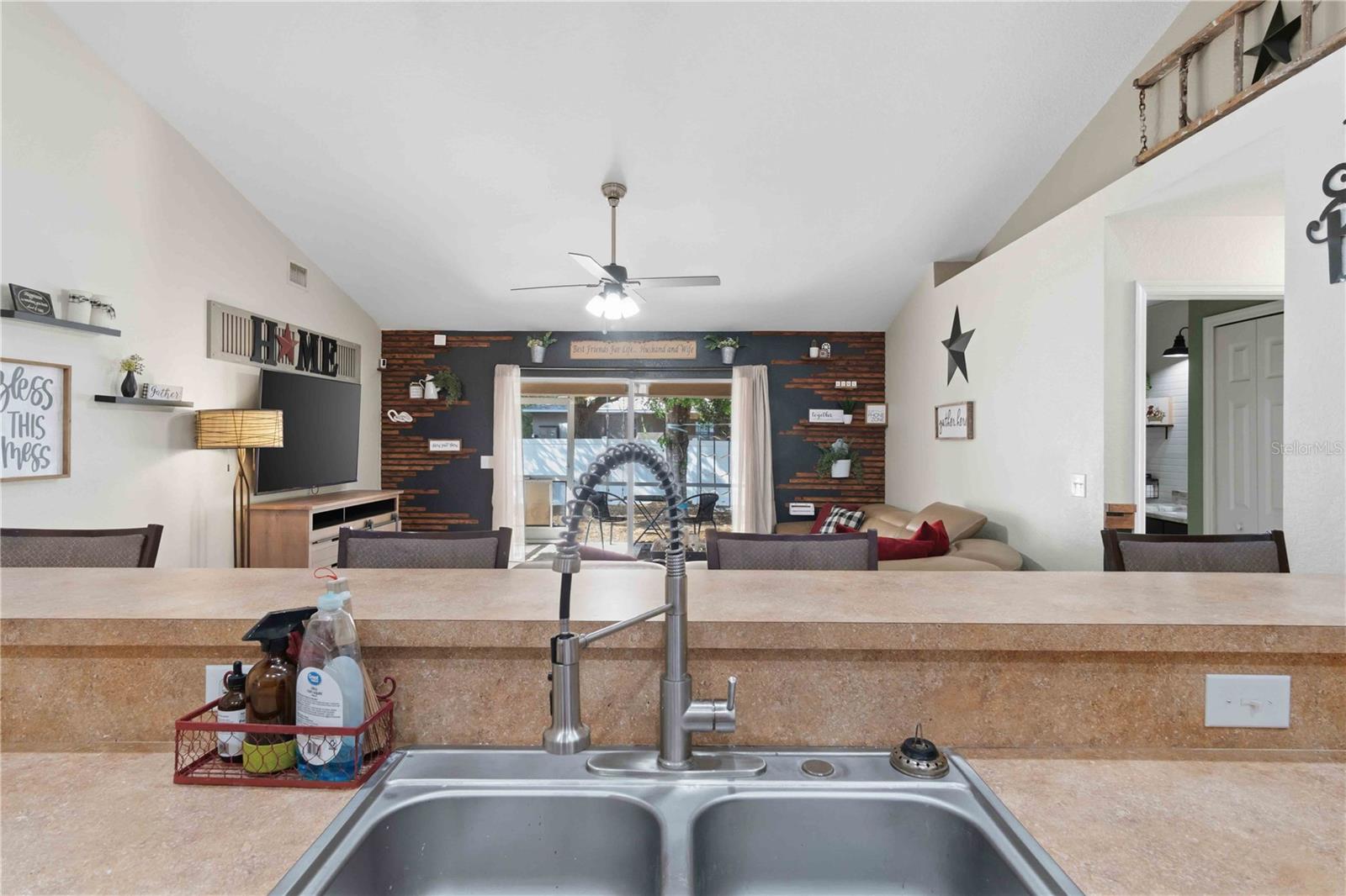 Image 15 of 50 For 3680 Channing Avenue