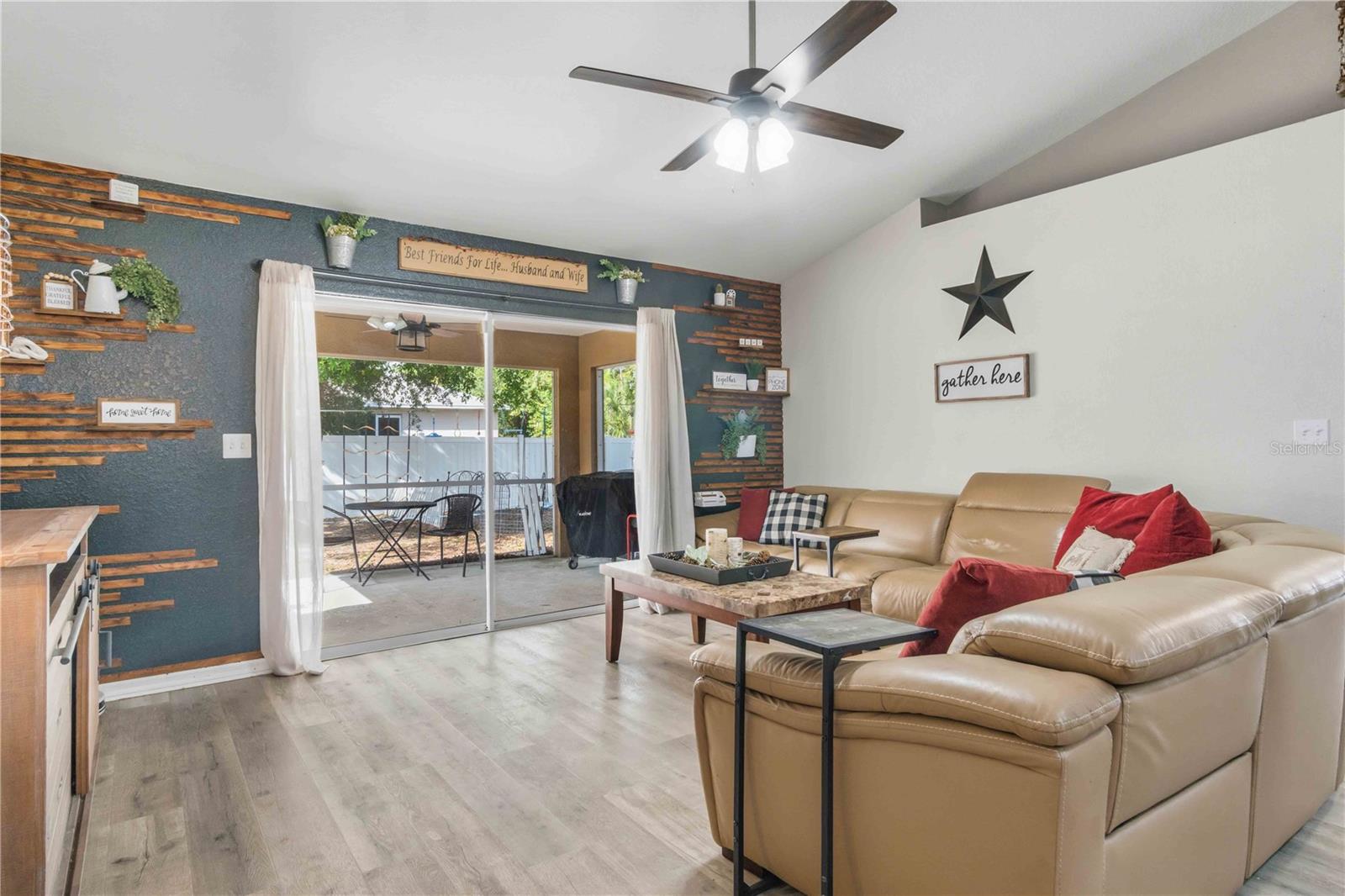 Image 18 of 50 For 3680 Channing Avenue