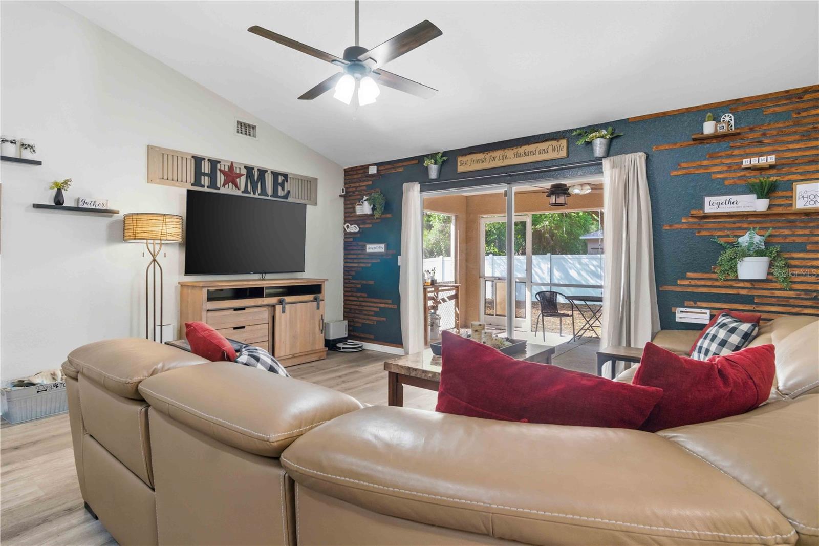 Image 19 of 50 For 3680 Channing Avenue