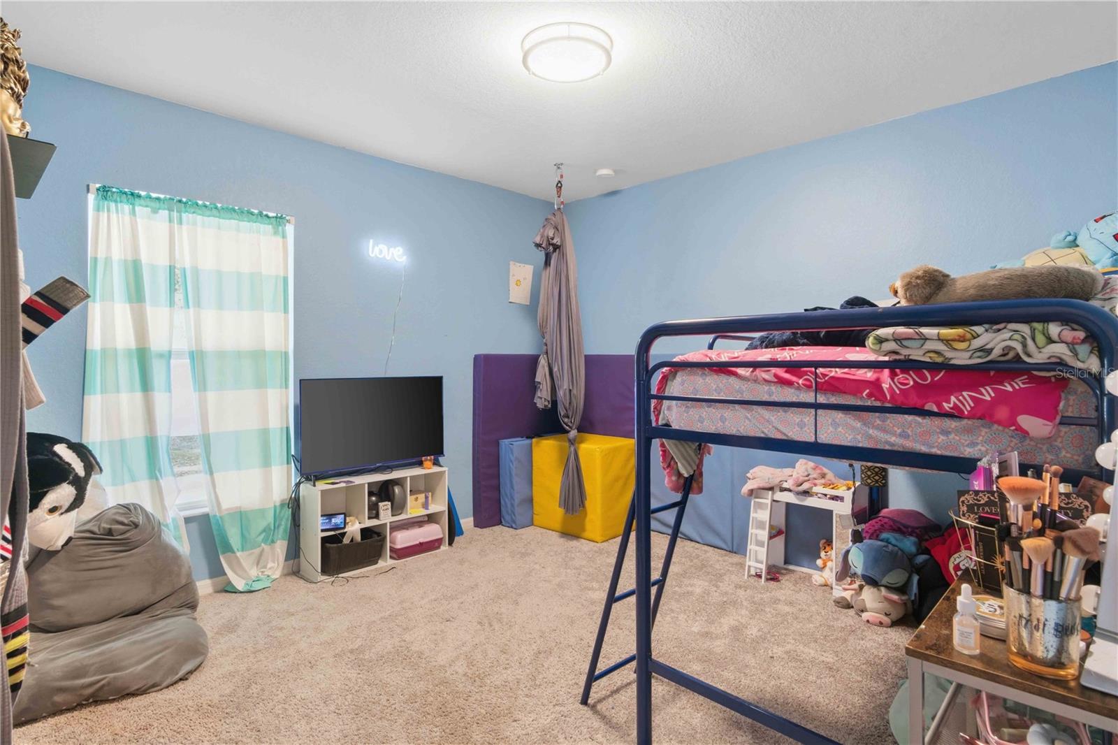 Image 33 of 50 For 3680 Channing Avenue