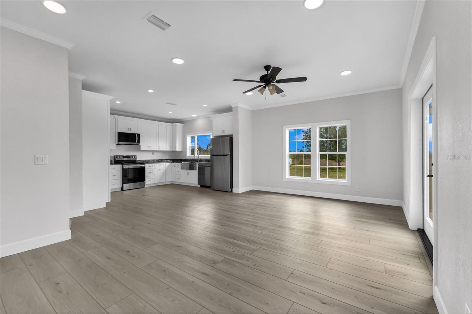 Image 12 of 84 For 32634 Oil Well Road