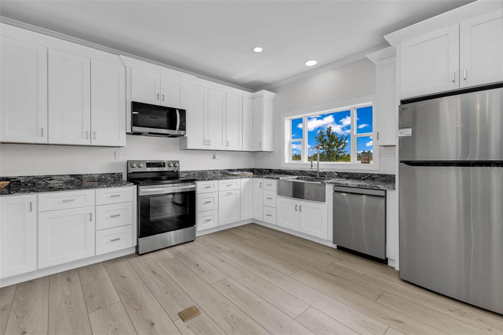 Image 15 of 84 For 32634 Oil Well Road