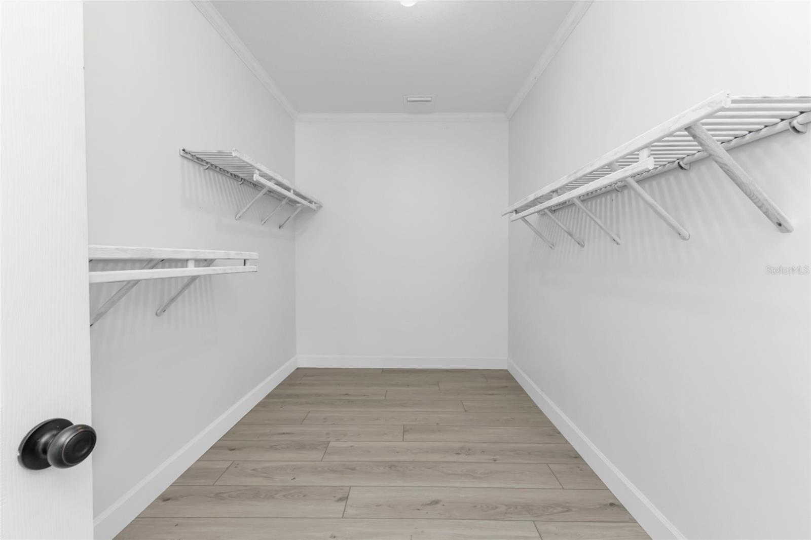 Image 23 of 84 For 32634 Oil Well Road