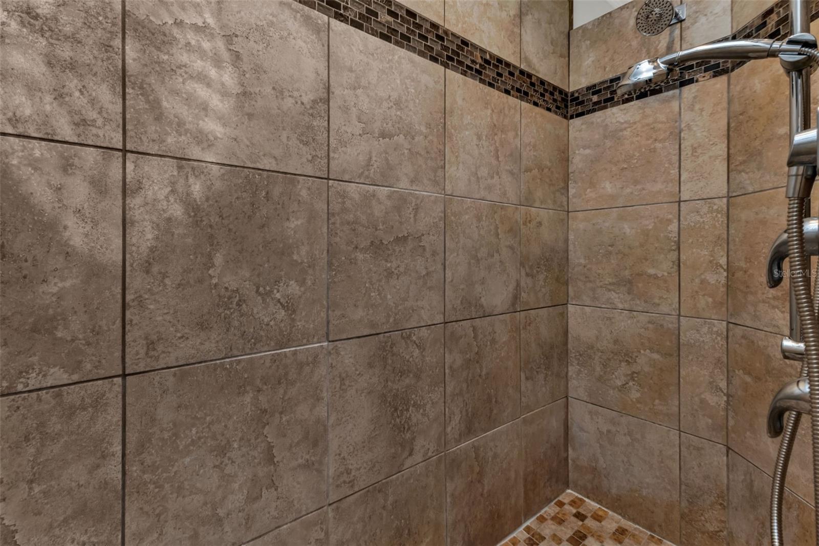 Image 26 of 84 For 32634 Oil Well Road