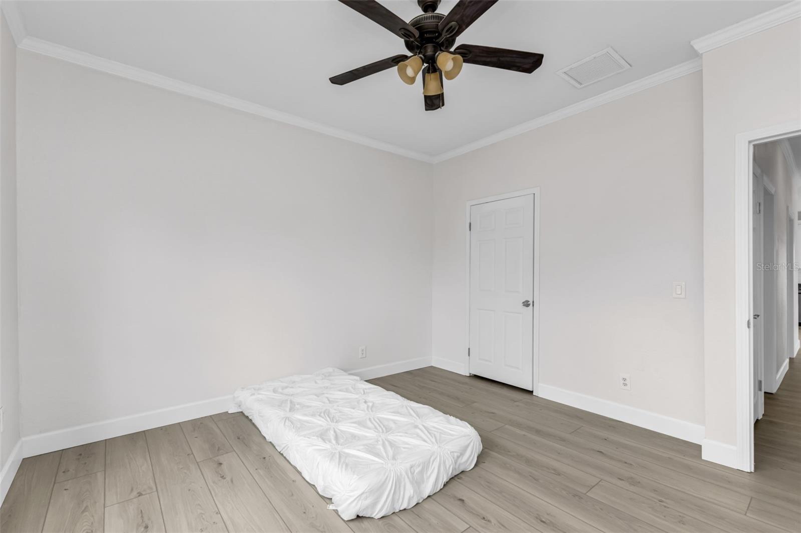 Image 28 of 84 For 32634 Oil Well Road