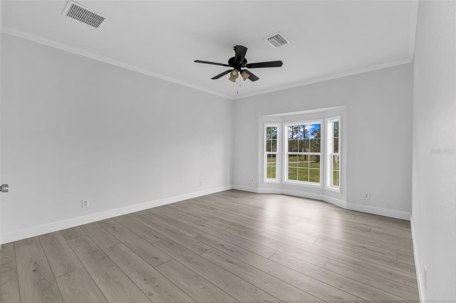 Image 32 of 84 For 32634 Oil Well Road