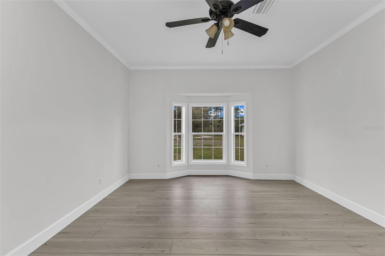 Image 33 of 84 For 32634 Oil Well Road