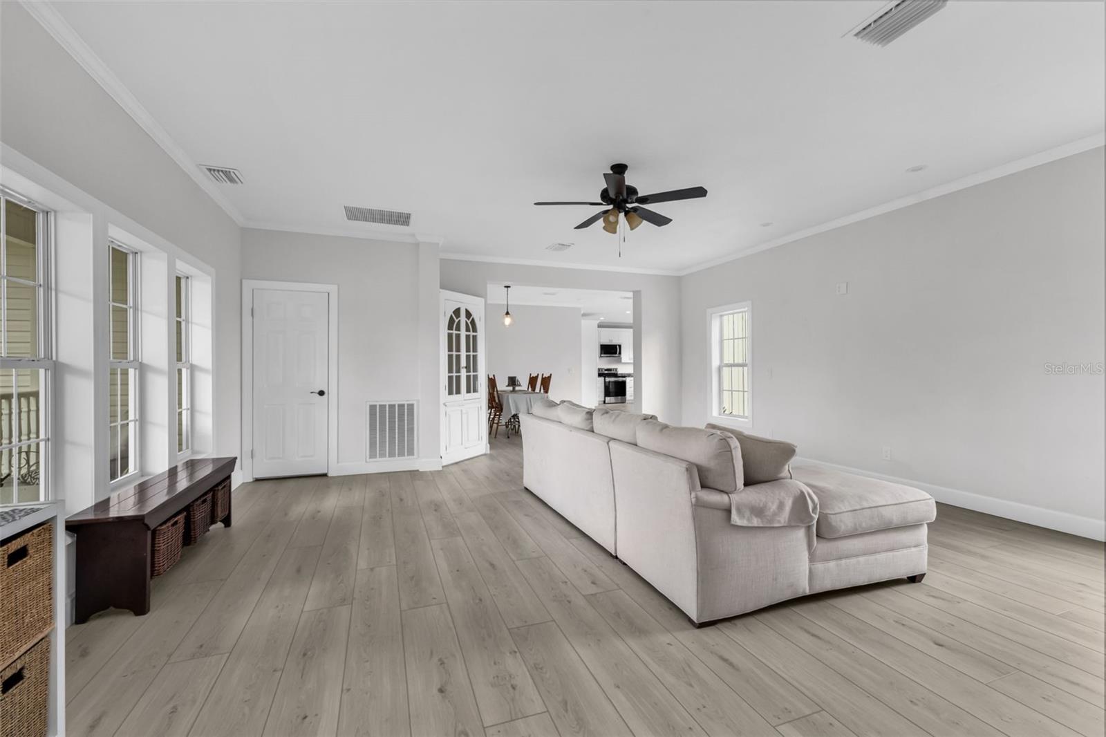 Image 6 of 84 For 32634 Oil Well Road