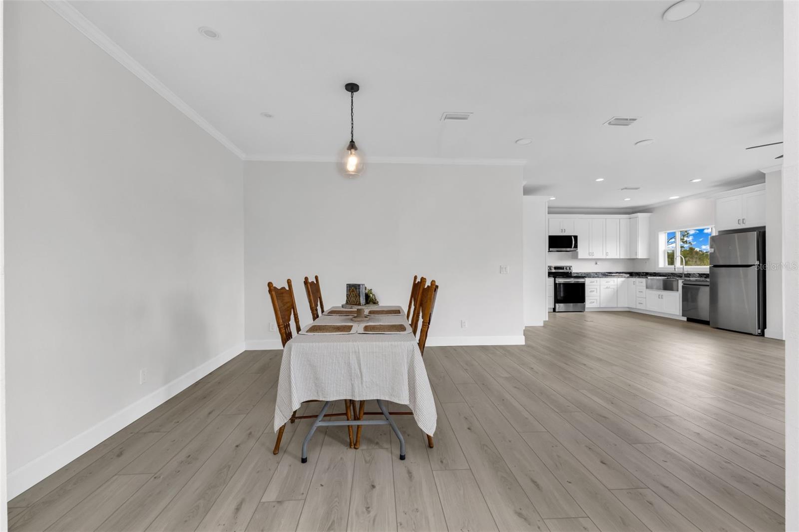 Image 9 of 84 For 32634 Oil Well Road