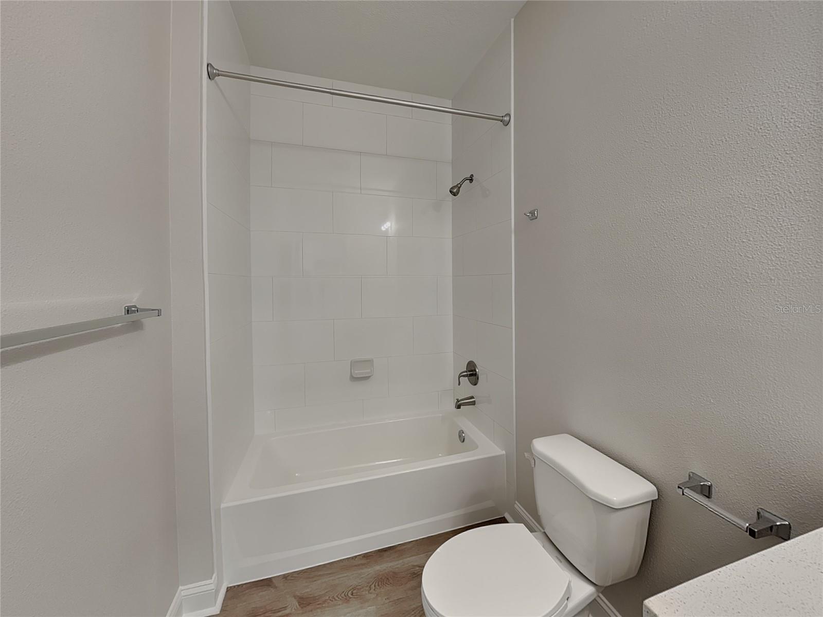 Image 16 of 20 For 8126 Chesebro Avenue