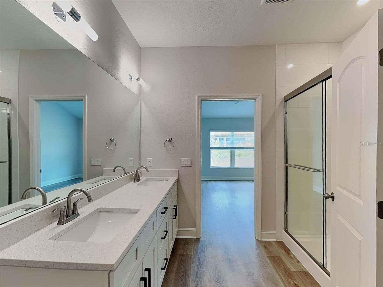 Image 9 of 20 For 8126 Chesebro Avenue