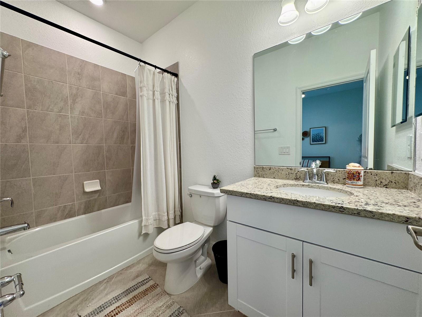 Image 23 of 37 For 17876 Woodland Court