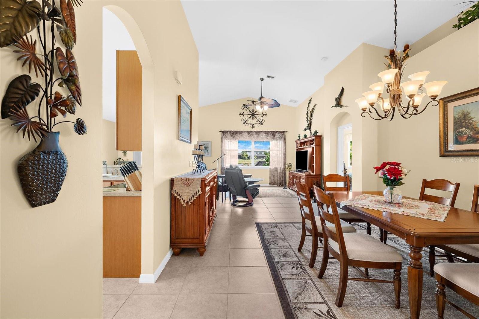 Image 14 of 74 For 24033 Canal Street