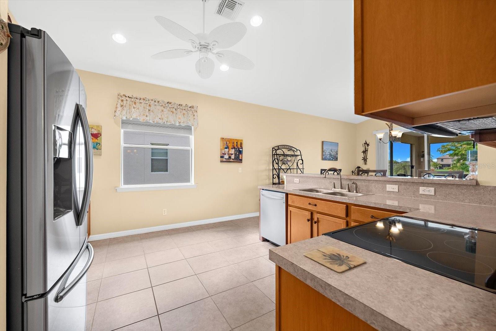 Image 17 of 74 For 24033 Canal Street