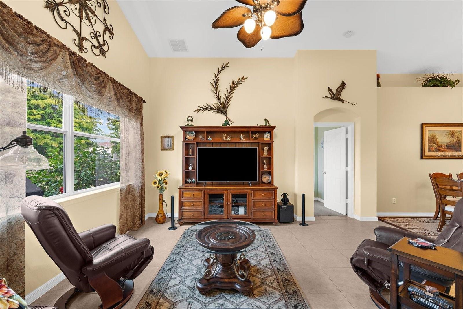 Image 25 of 74 For 24033 Canal Street