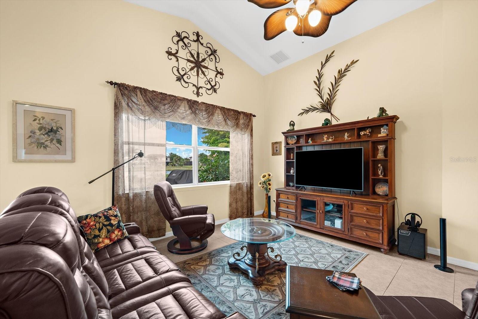 Image 26 of 74 For 24033 Canal Street