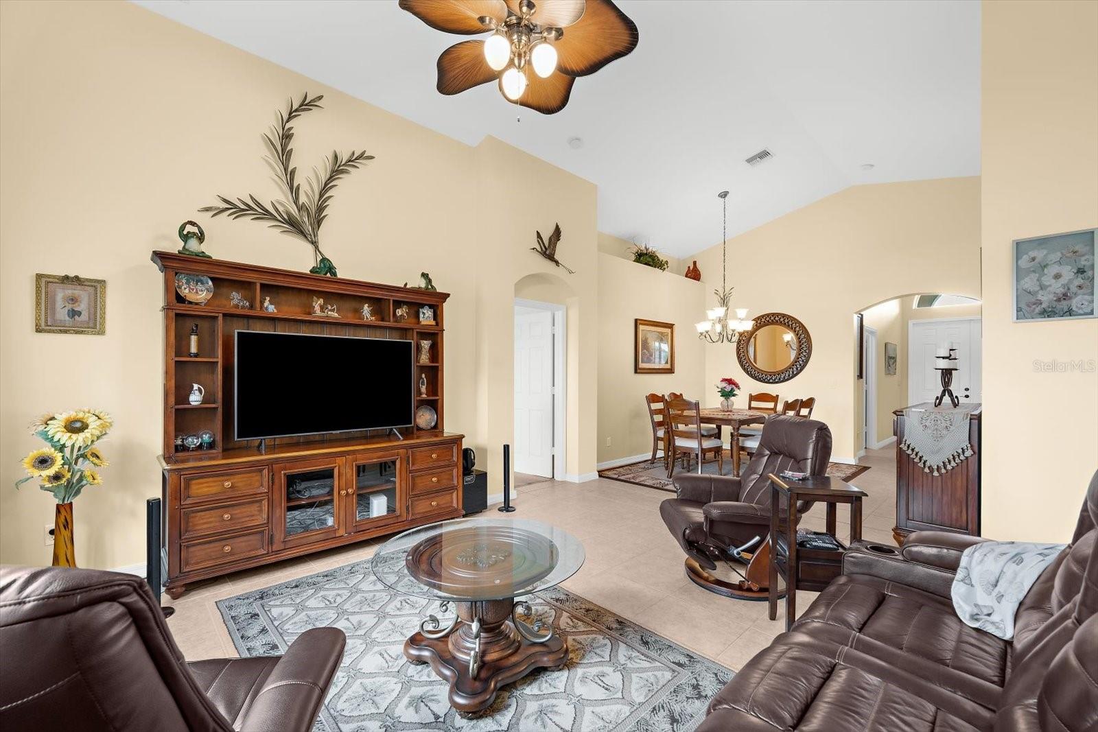 Image 30 of 74 For 24033 Canal Street