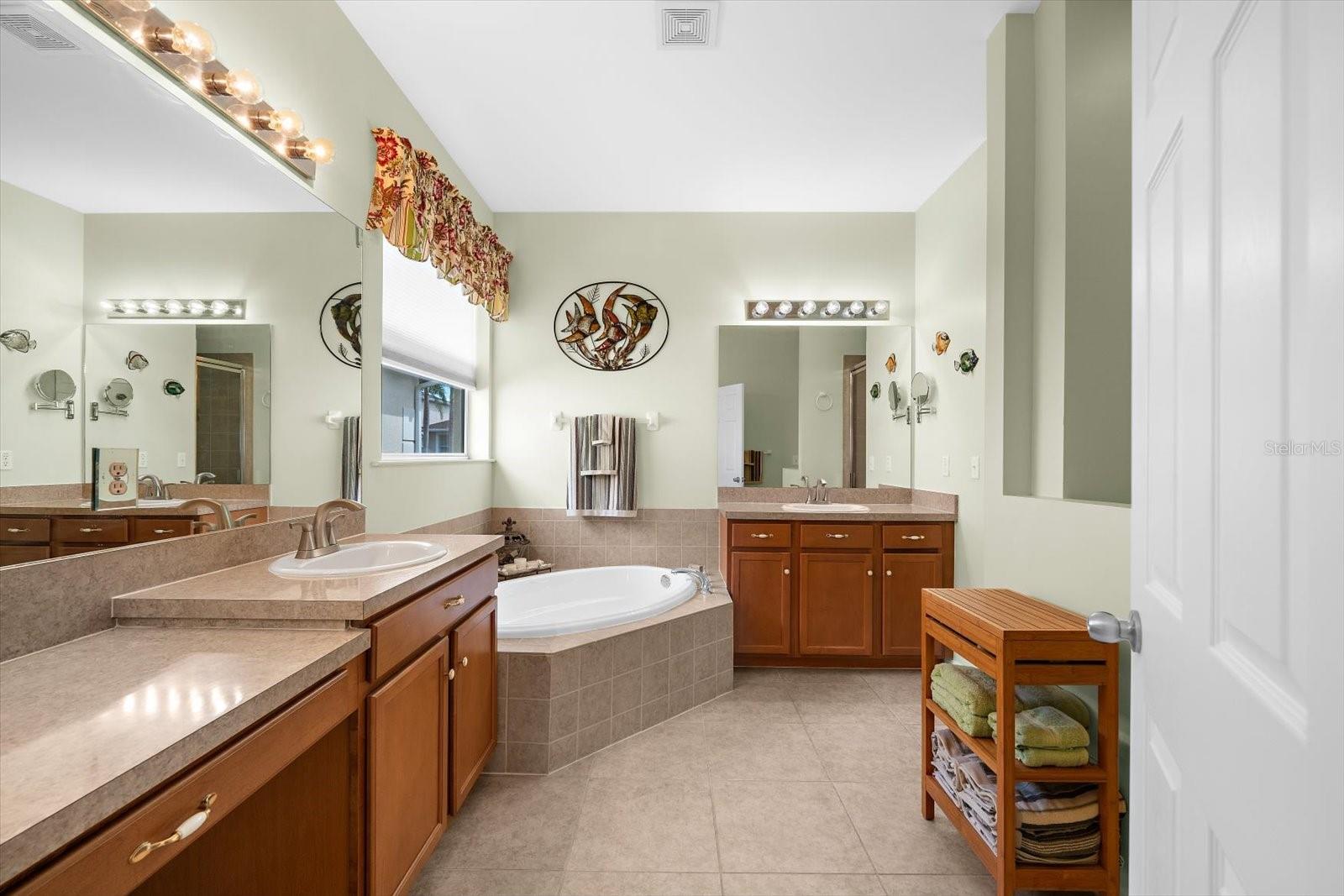 Image 37 of 74 For 24033 Canal Street