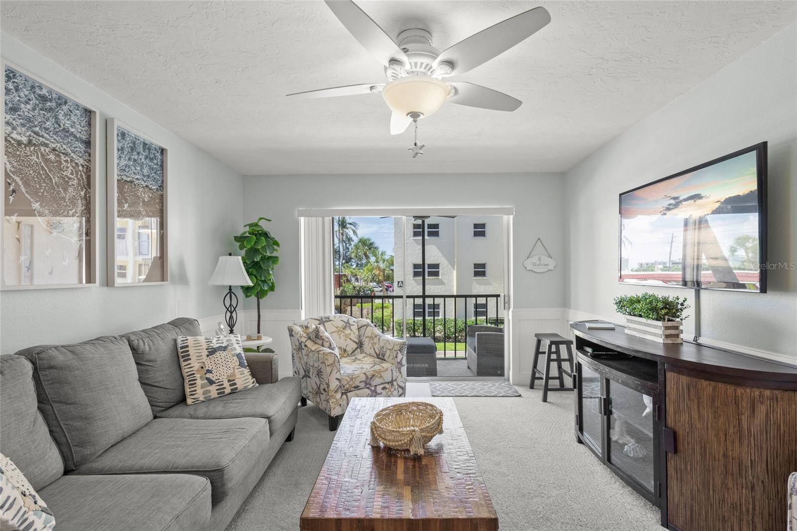 Image 12 of 85 For 915 Beach Road 215