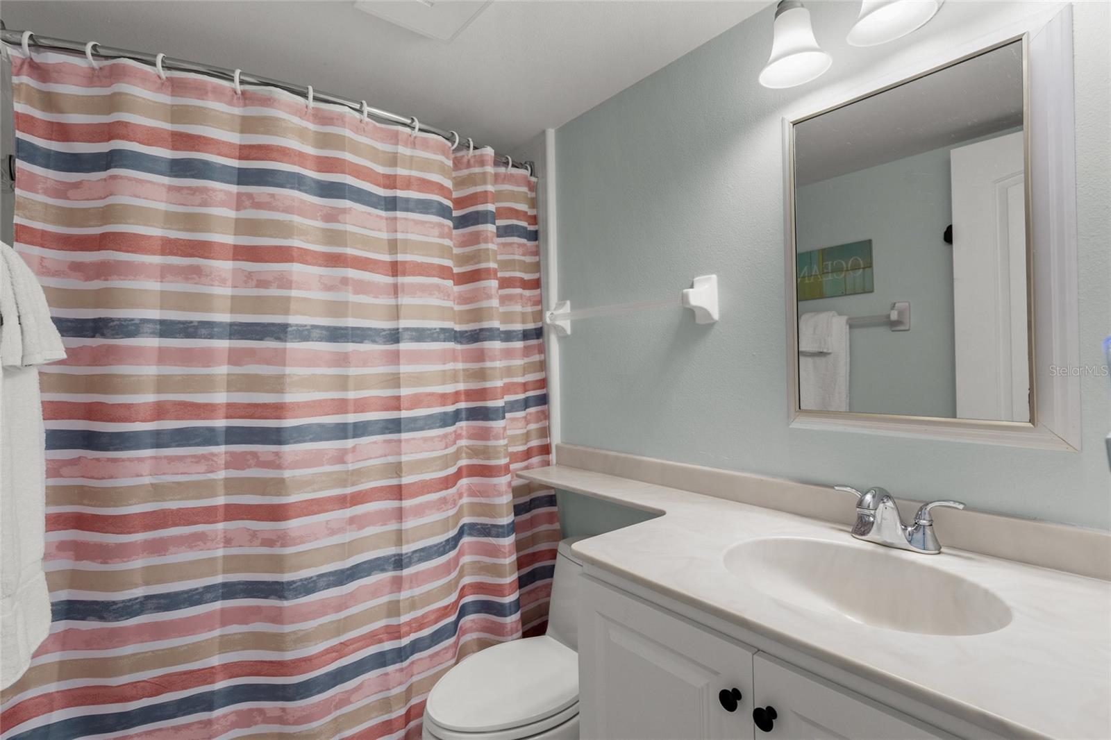 Image 24 of 85 For 915 Beach Road 215