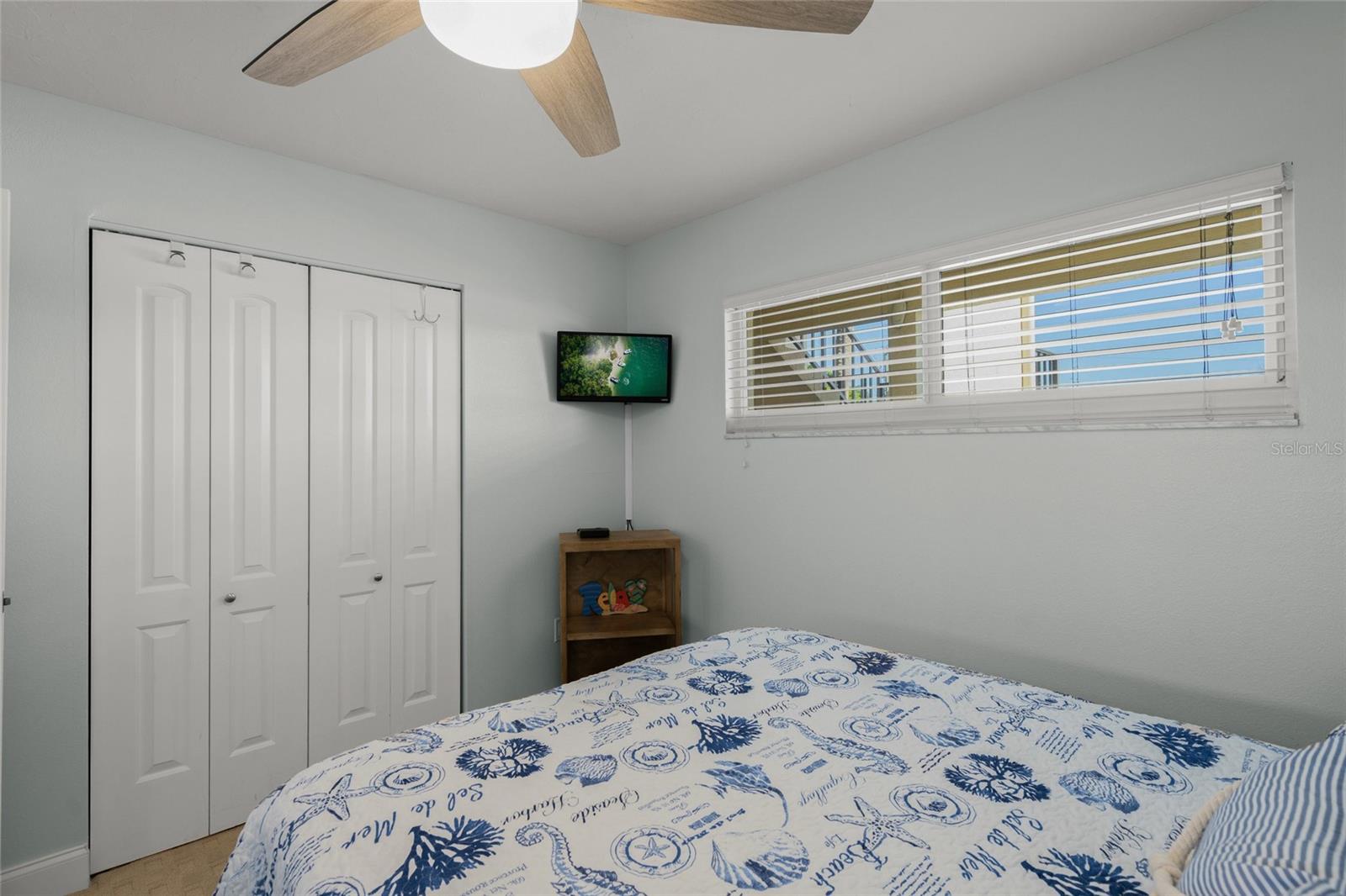 Image 27 of 85 For 915 Beach Road 215